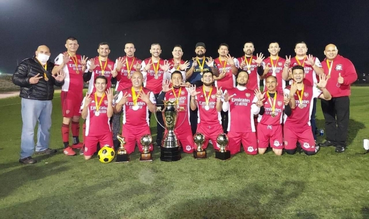 EN VETERANOS  10 Colinas vence a Mante