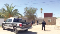 AL NORTE DE GUAYMAS  Se roban pick up