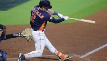 Astros pone contra las cuerdas a Yankees
