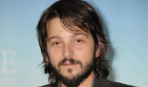 Diego Luna enfrenta los retos de cualquier papá, más allá de la fama