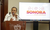 El Gobernador dio indicaciones para que en Guaymas se coloque un módulo para agilizar la legalización de los vehículos extranjeros.