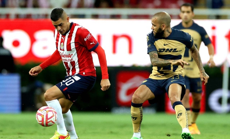 Chivas da la vuelta a Pumas y suma su tercera victoria al hilo
