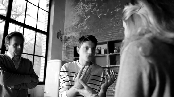 POR DECIRLE A SU HIJA QUE SE CASARÍAN Golpea suegro a yerno