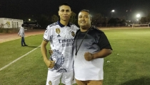 Ricardo Ramírez continúa en plan grande