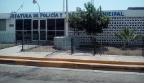 Por celos hombre intenta golpear a su ex esposa