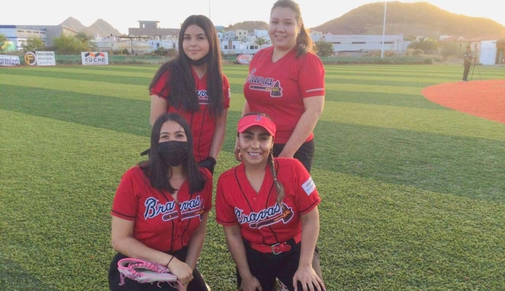 Siguen hoy las semifinales y finales de softbol femenil
