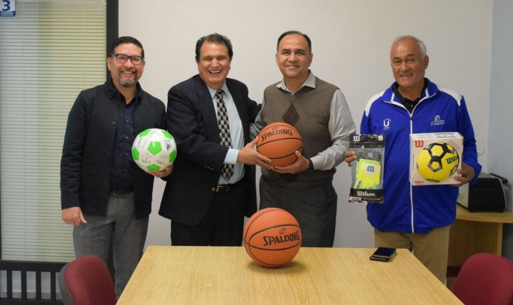 Entrega SEC material deportivo