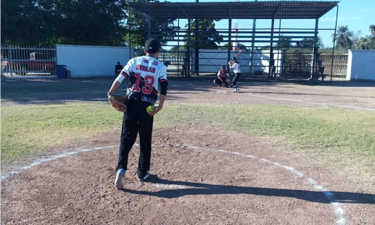Se lleva La Atravesada el fut femenil escolar