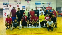 Tradicional partido de voleibol