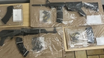 EJÉRCITO Y POLICÍA ESTATAL Localizan armas en vehículo