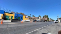Colegio provoca caos vial