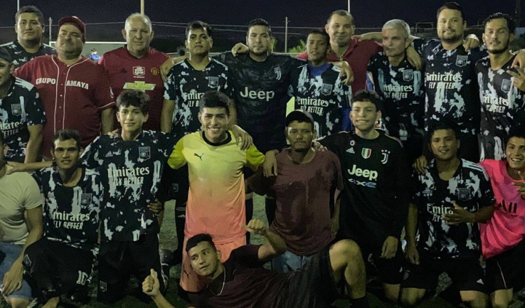 Poderoso lució el equipo Caliche.
