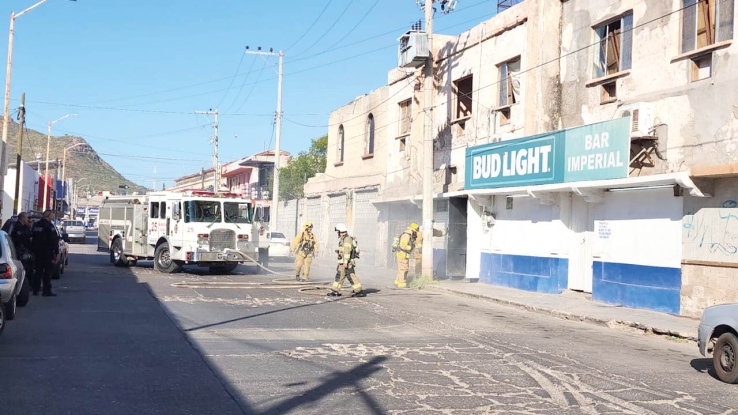 EN PLENO CENTRO  Se incendia cantina El Imperial