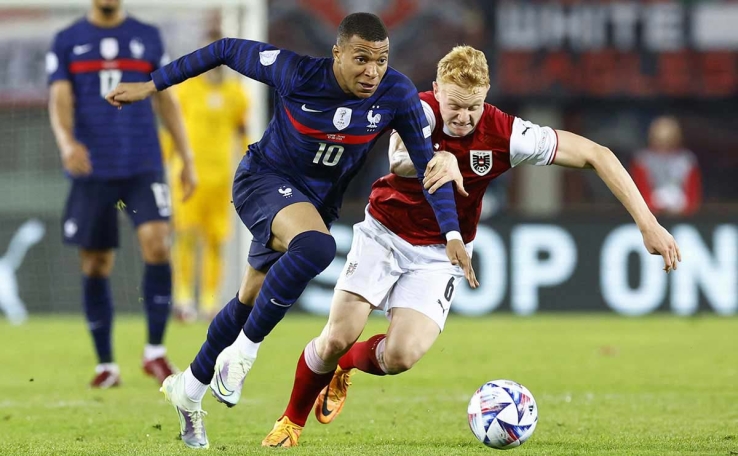 Kylian Mbappé evitan un desastre para Francia