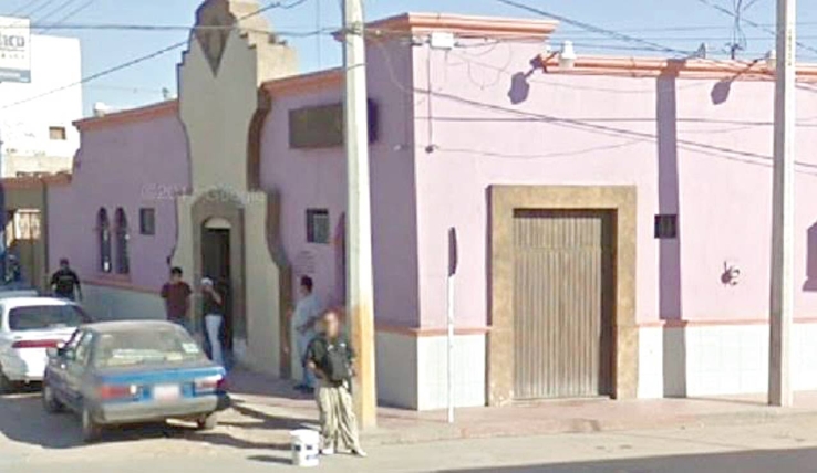 Riñen en exterior de cantina