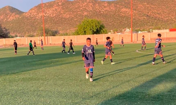 Leones golea y sigue como lideres