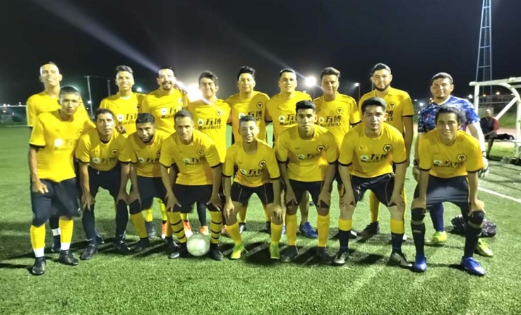 Mr. Frogs con pie y medio en semifinales