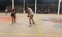 A MEDIADOS DEL MES  Buscan arrancar el basquet