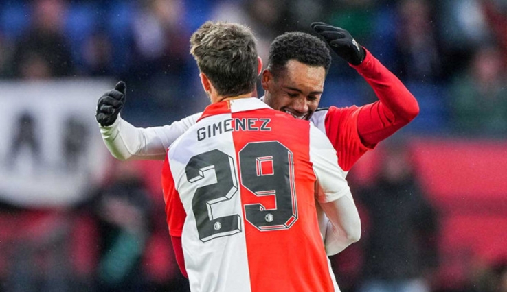 Santiago Giménez brilla en goleada del Feyenoord