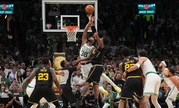 Warriors respiran e igualan las finales ante Celtics